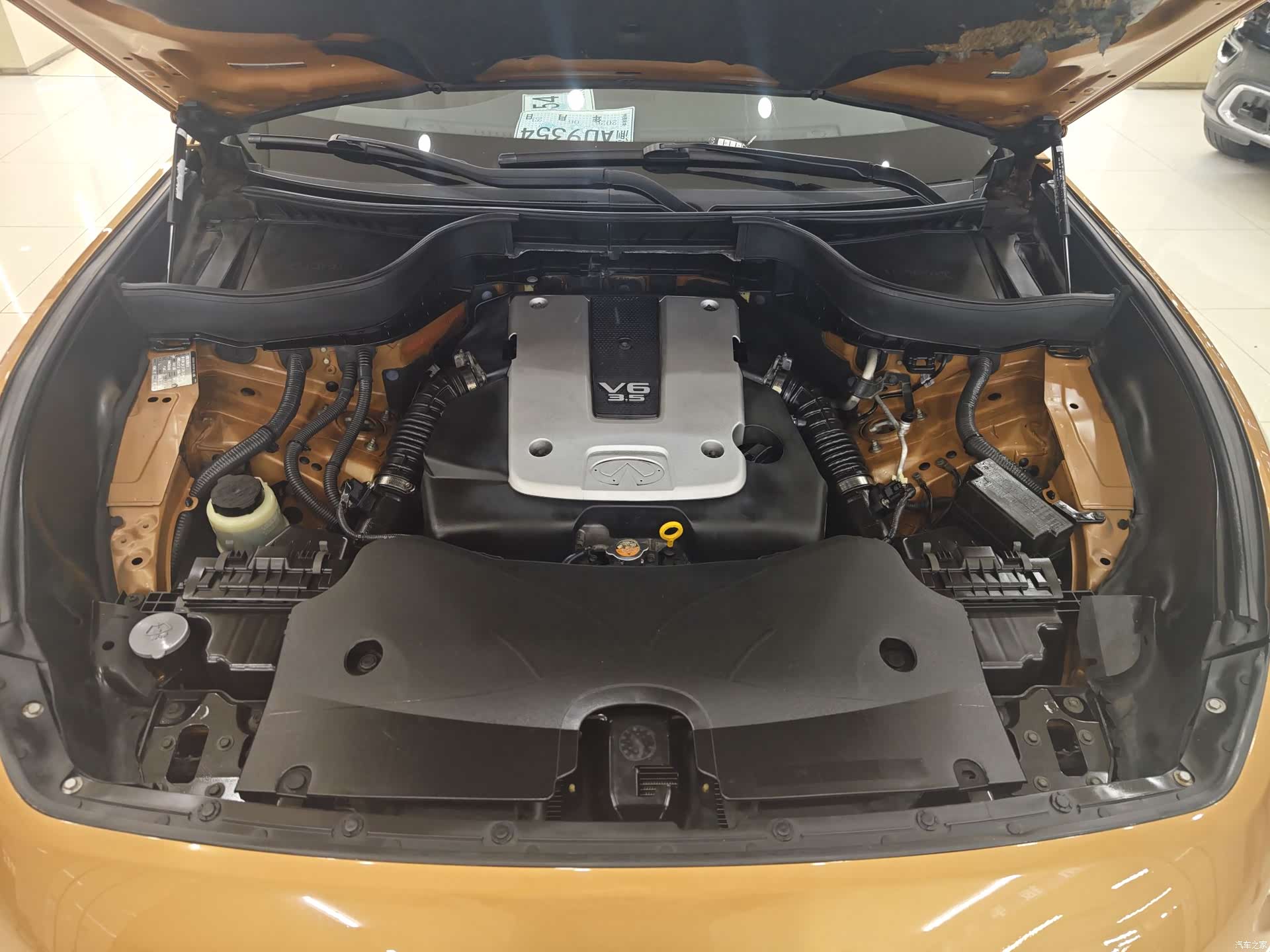 Infiniti FX35, 2013 24