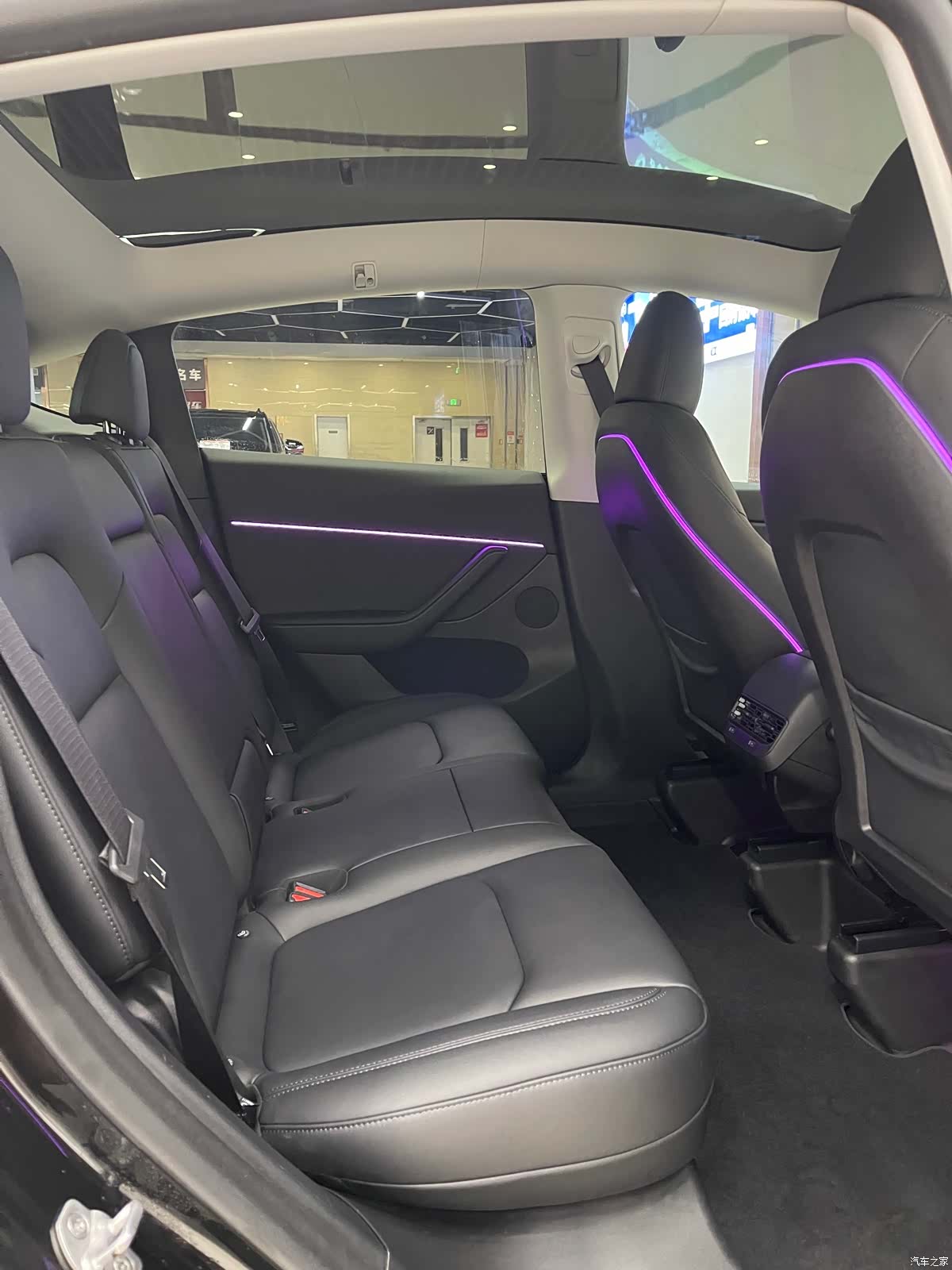 Tesla Model Y, 2023 9
