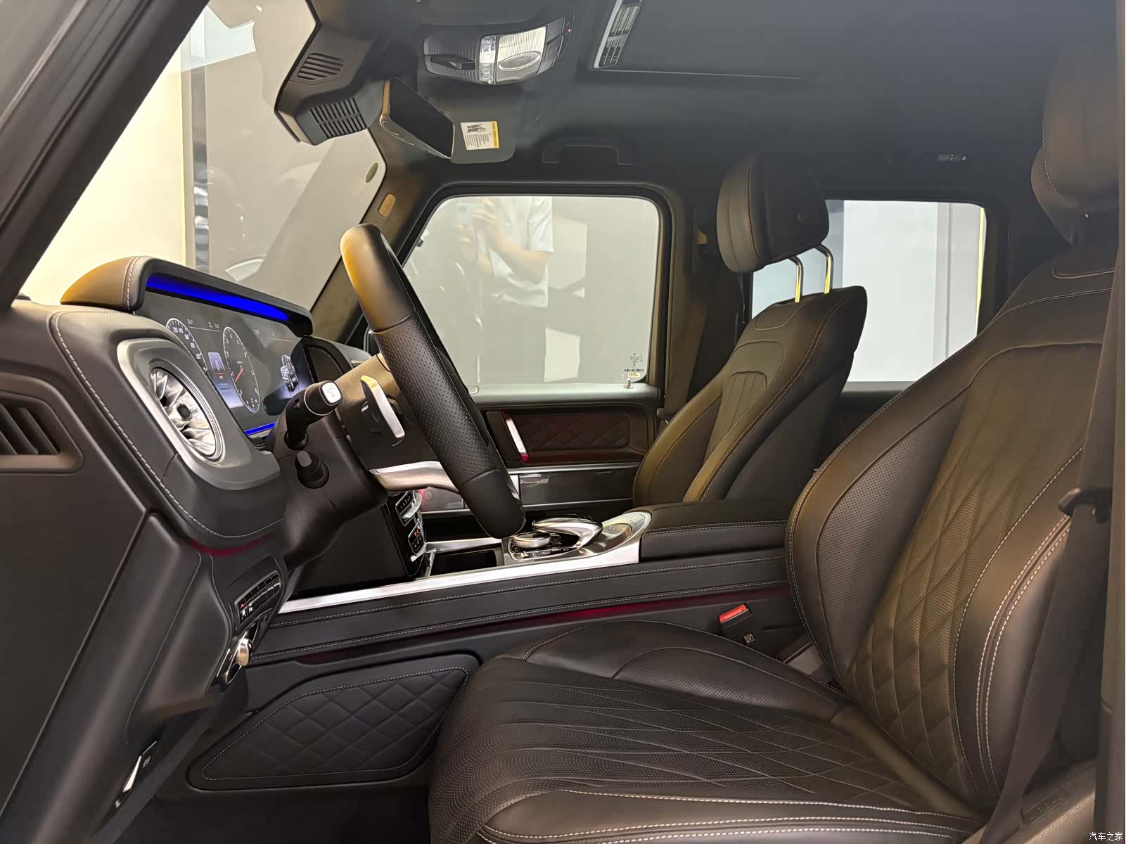 Mercedes-Benz G-Class, 2024 9