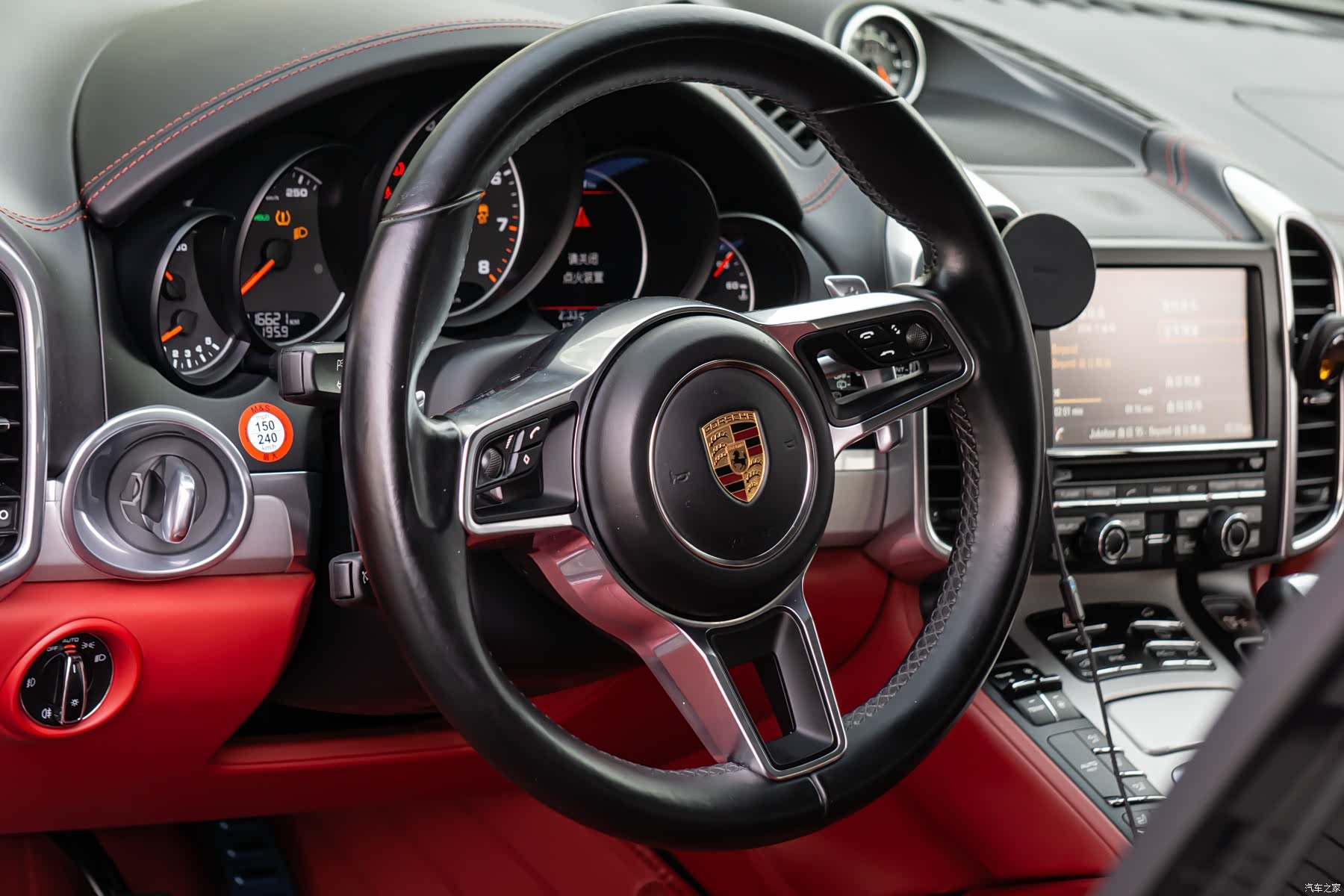 Porsche Cayenne, 2016 9