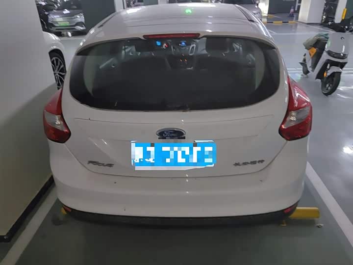 Ford Focus, 2014 года фото 11