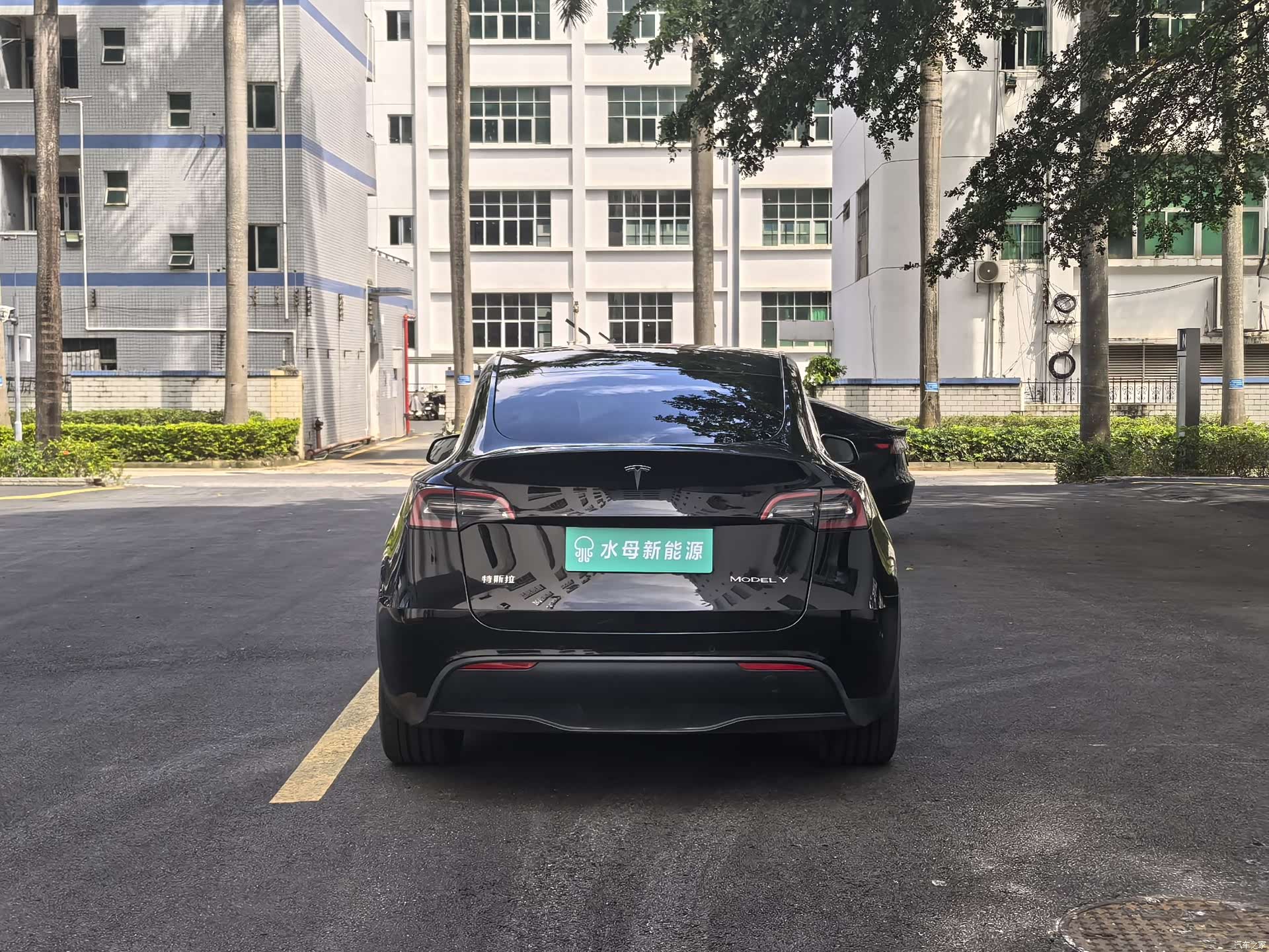 Tesla Model Y, 2021 13