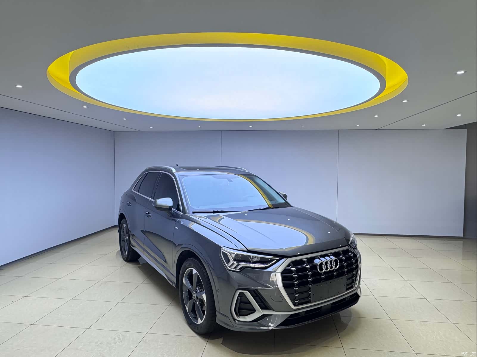 Audi Q3, 2022 3