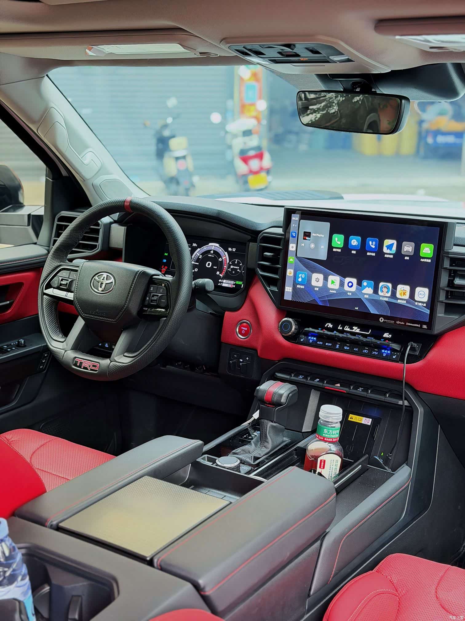 Toyota Sequoia, 2023 8