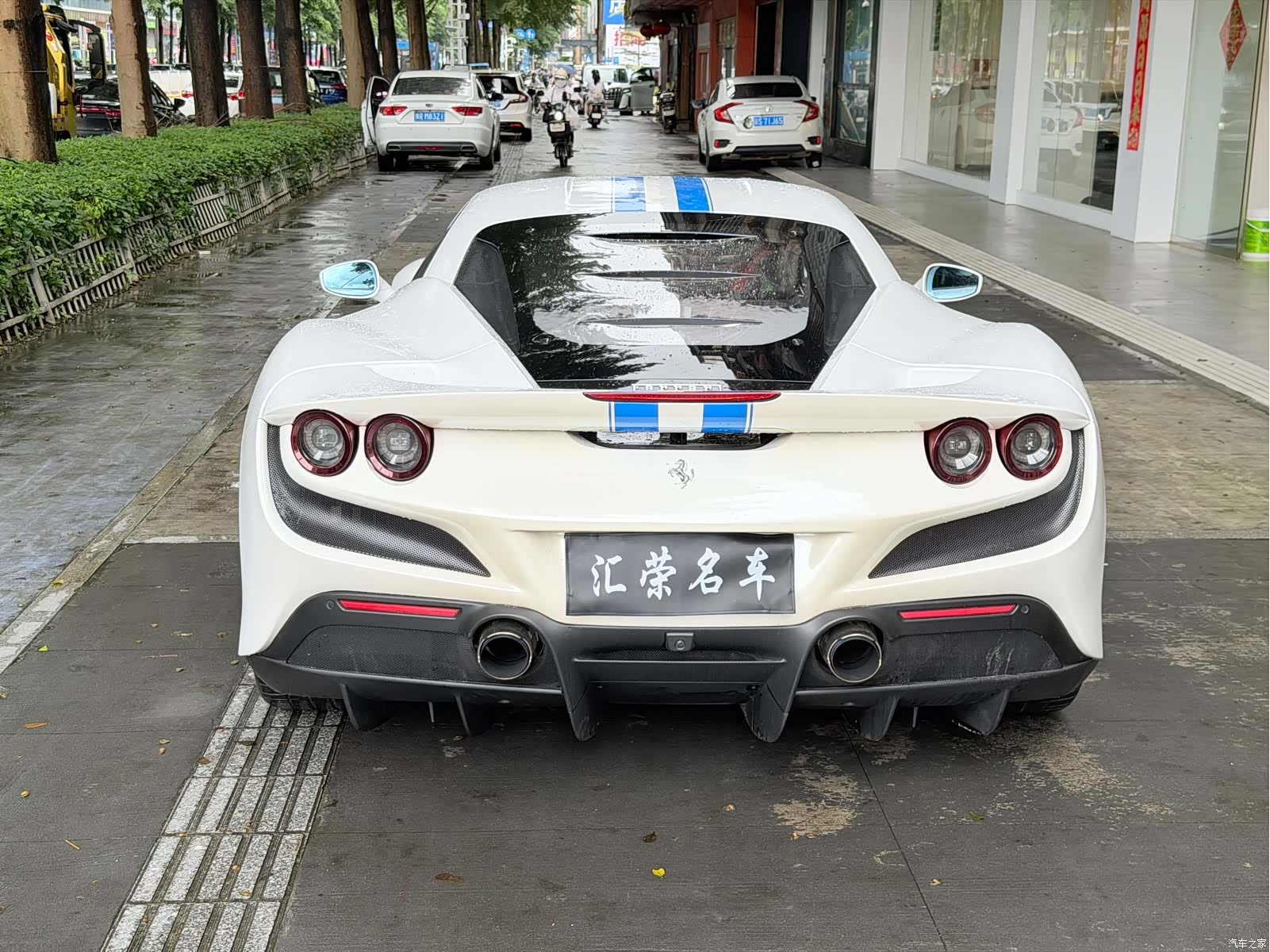 Ferrari F8, 2021 10