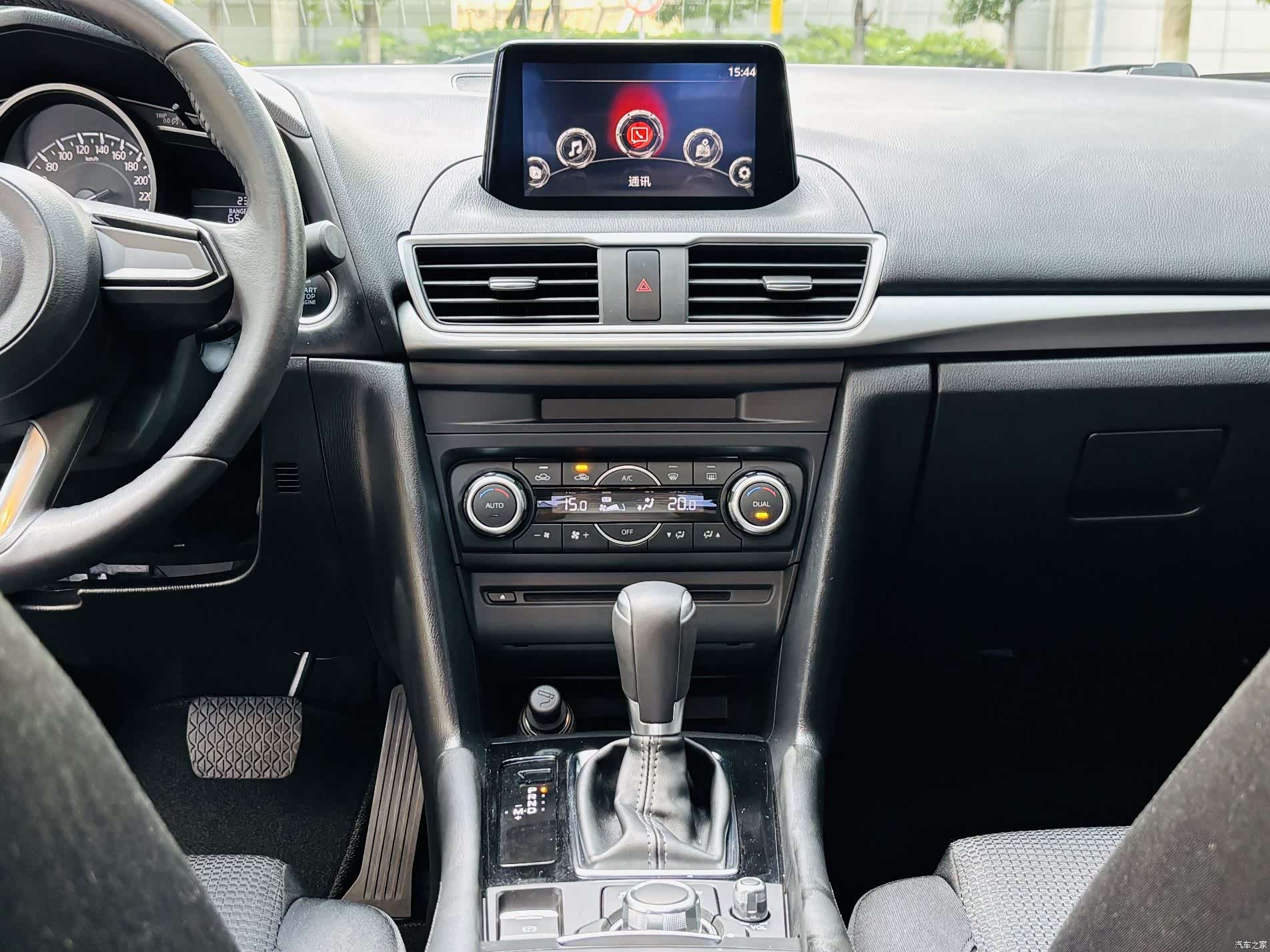 Mazda Mazda3, 2018 13