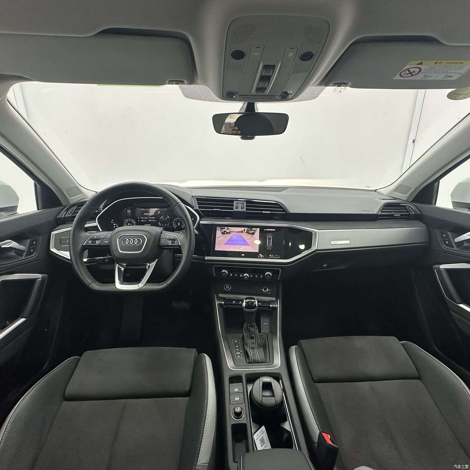 Audi Q3, 2023 10