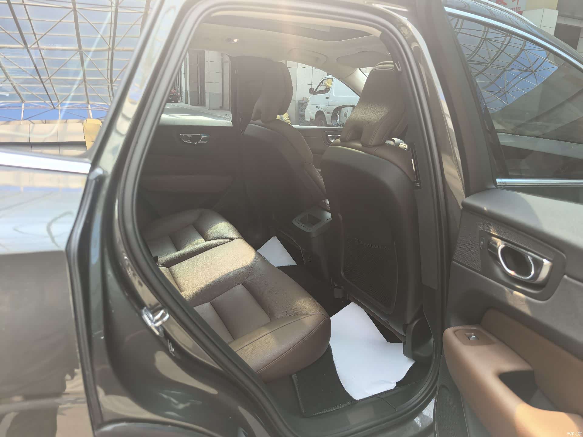 Volvo XC60, 2018 9