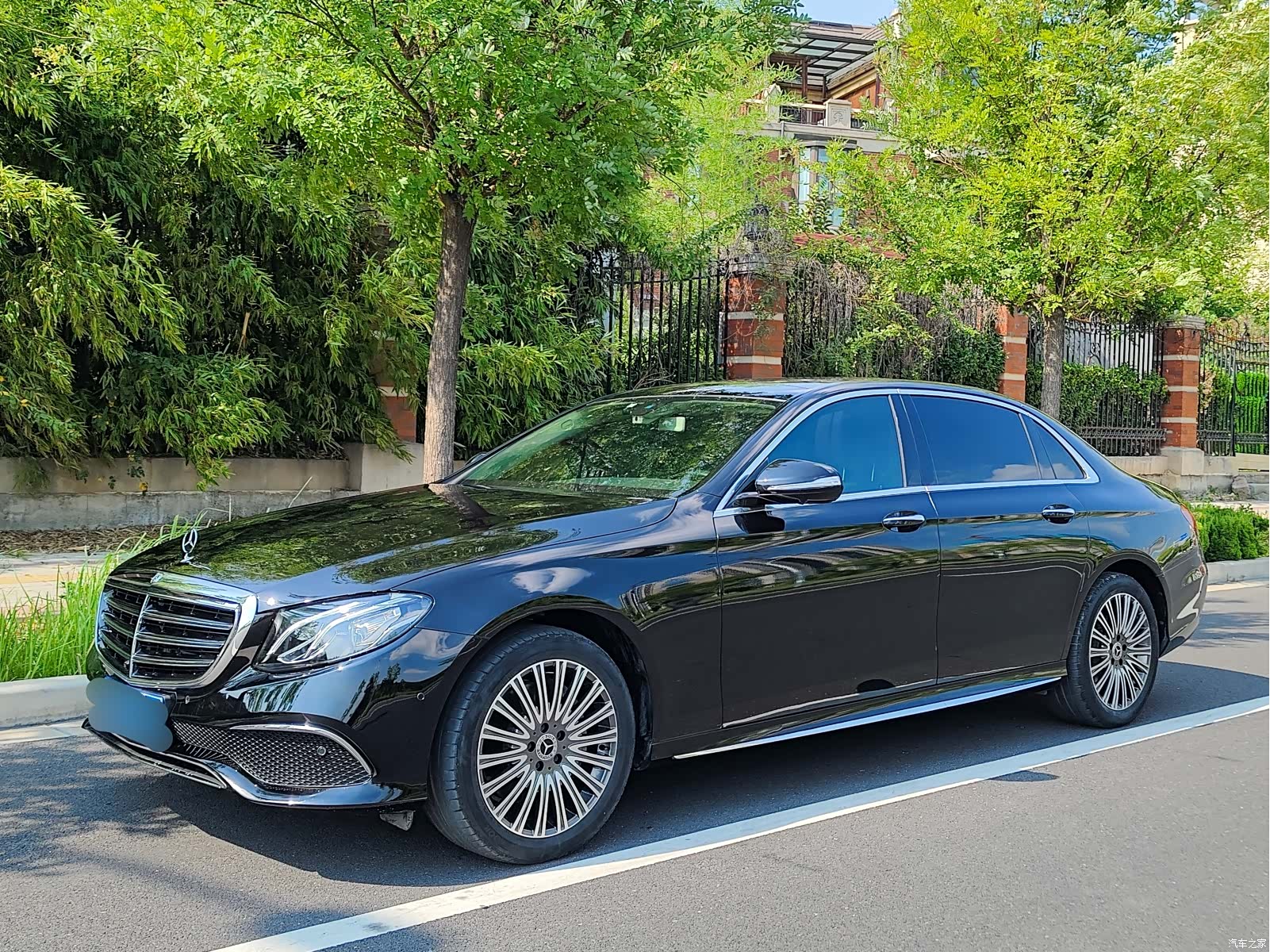 Mercedes-Benz E-Class, 2018 1