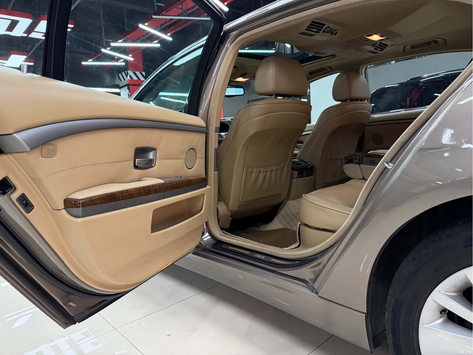 BMW 7 Series, 2005 33