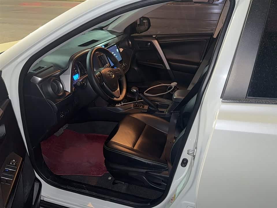 Toyota RAV4 Rongfang