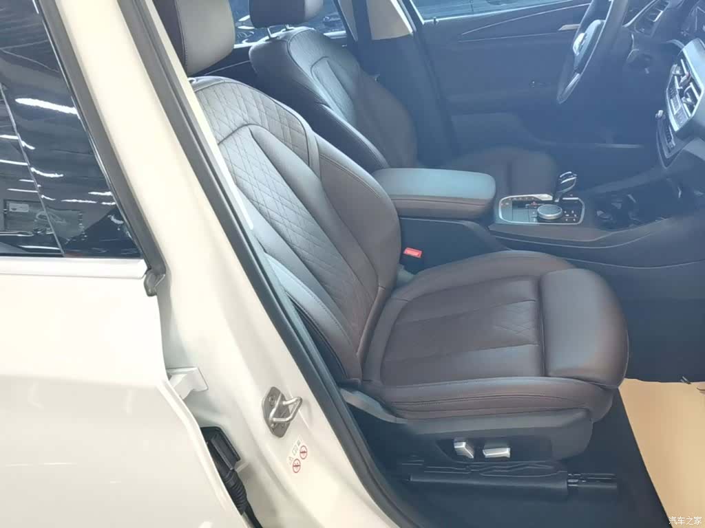 BMW X3, 2023 25