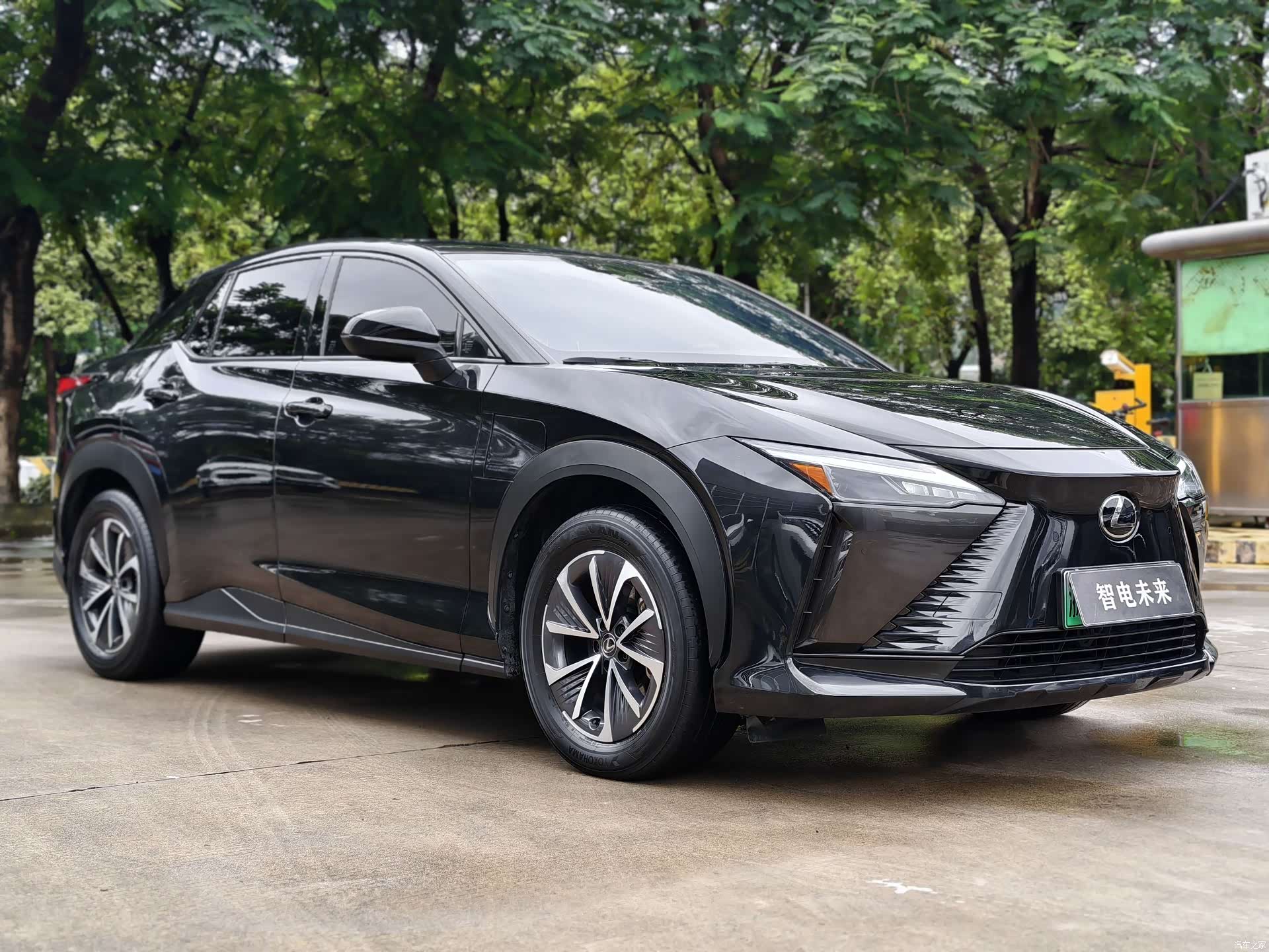 Lexus RZ, 2023 все фото