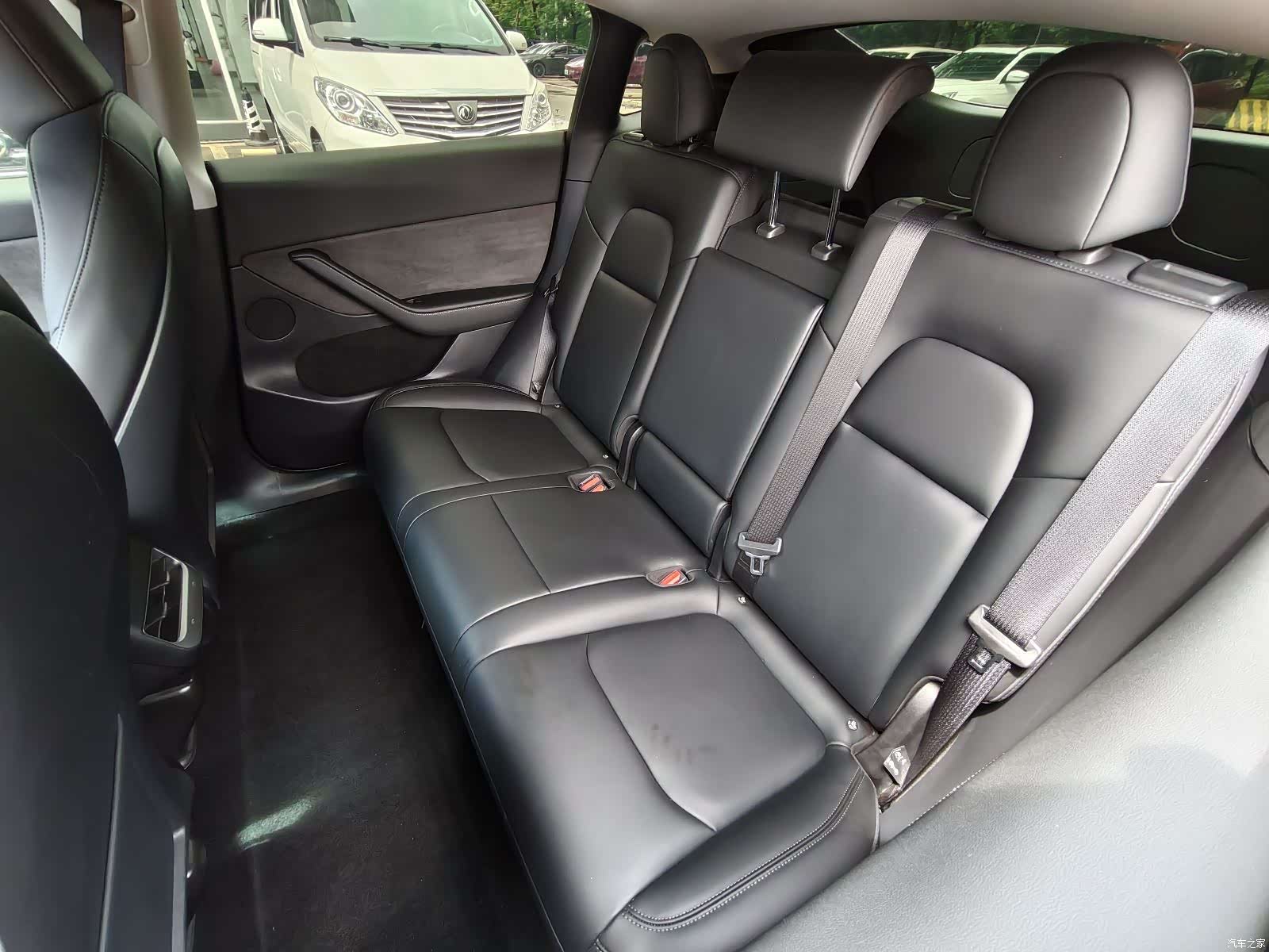 Tesla Model Y, 2022 12