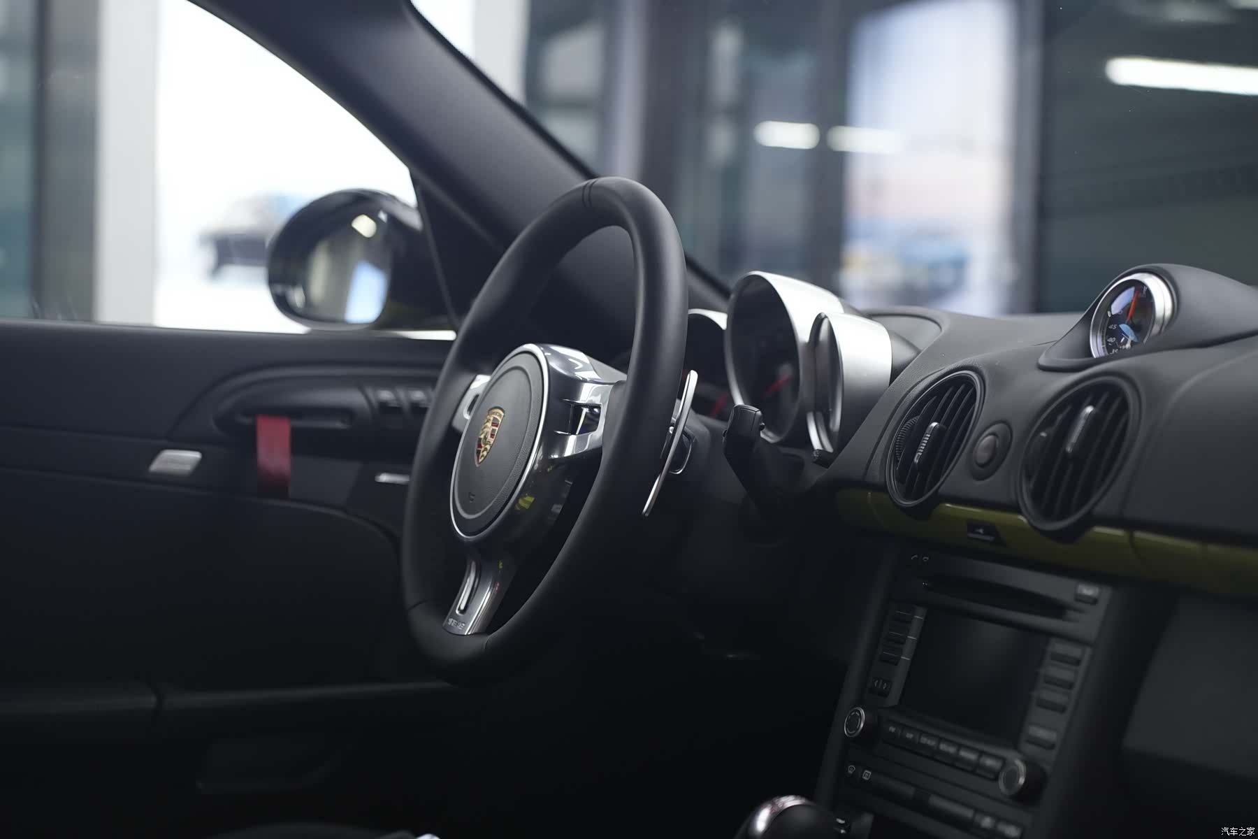 Porsche Cayman, 2011 11