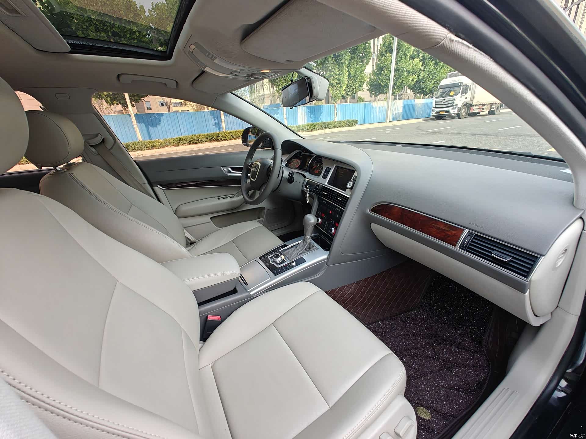 Audi A6L, 2012 9
