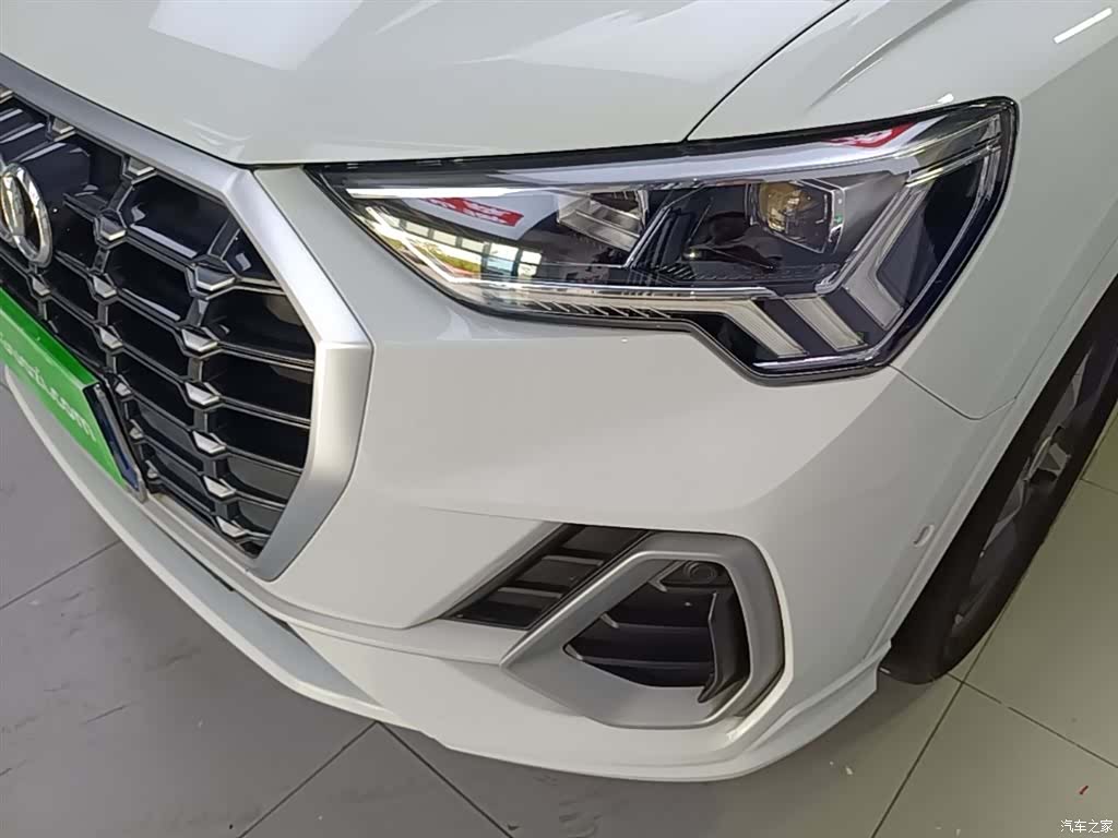 Audi Q3, 2023 24