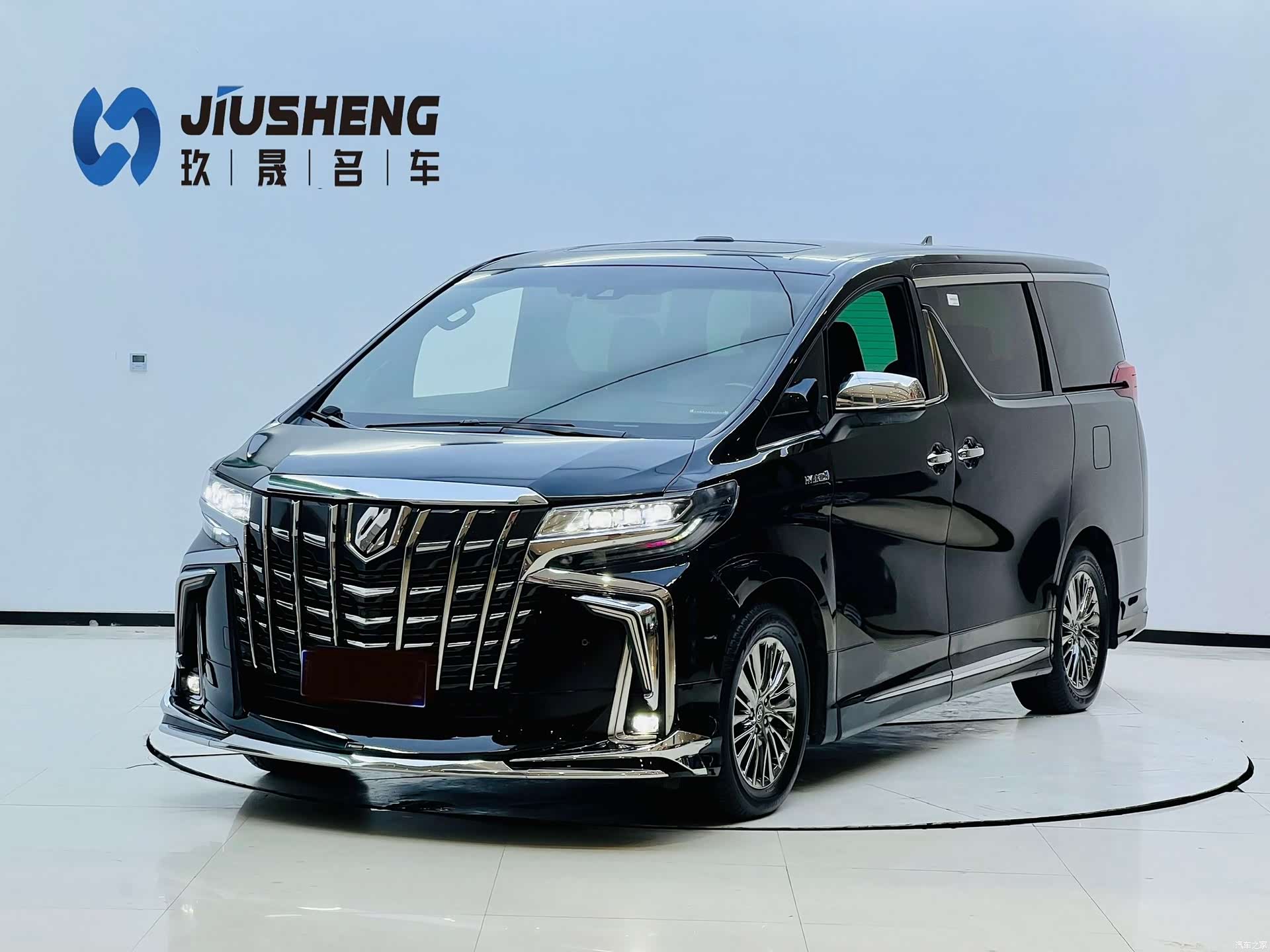 Toyota Alphard, 2021 1