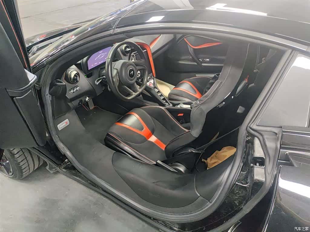 McLaren 720S, 2020 все фото