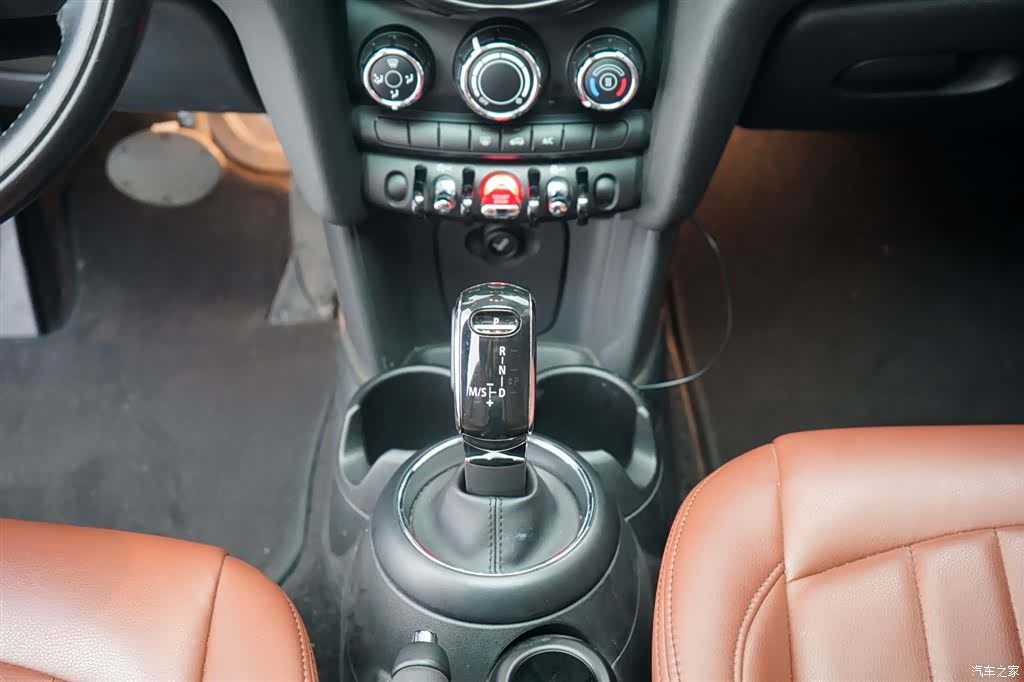 Mini ONE, 2018 18