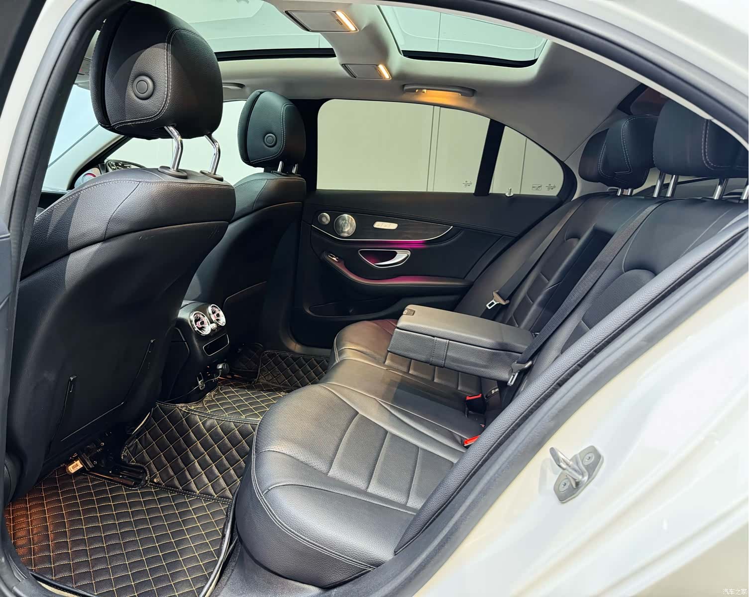 Mercedes-Benz C-Class, 2020 10