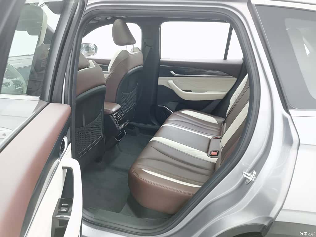 Geely Xingyue L, 2024 15
