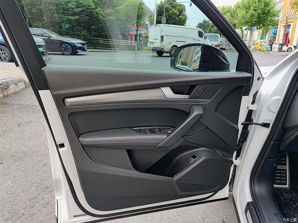 Audi Q5L, 2023 6