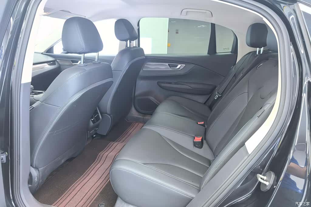 Hongqi QM5, 2024 11