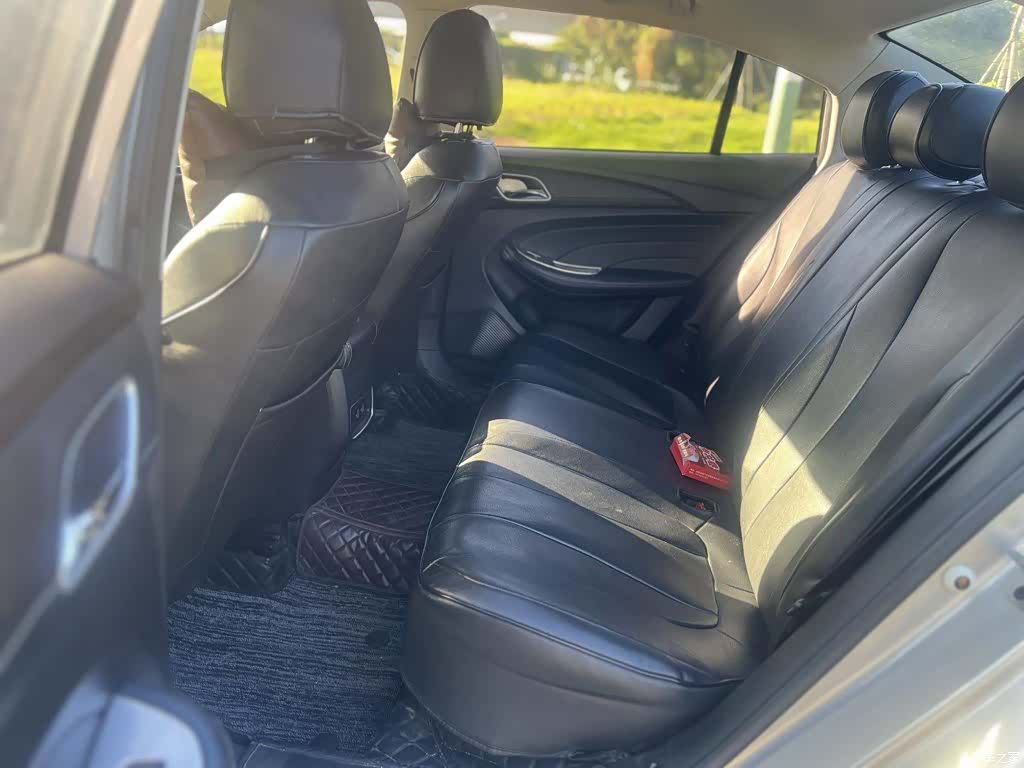 Roewe i5, 2019 6