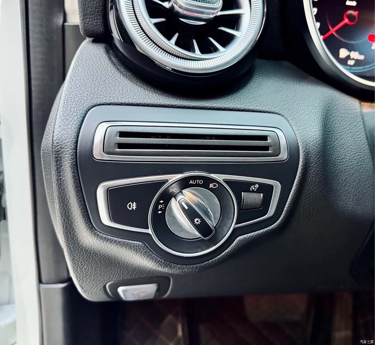 Mercedes-Benz C-Class, 2020 12