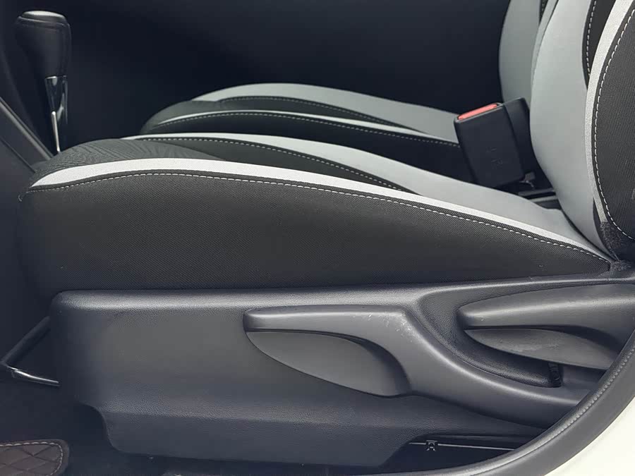 Toyota YARiS L 2022, фото 20