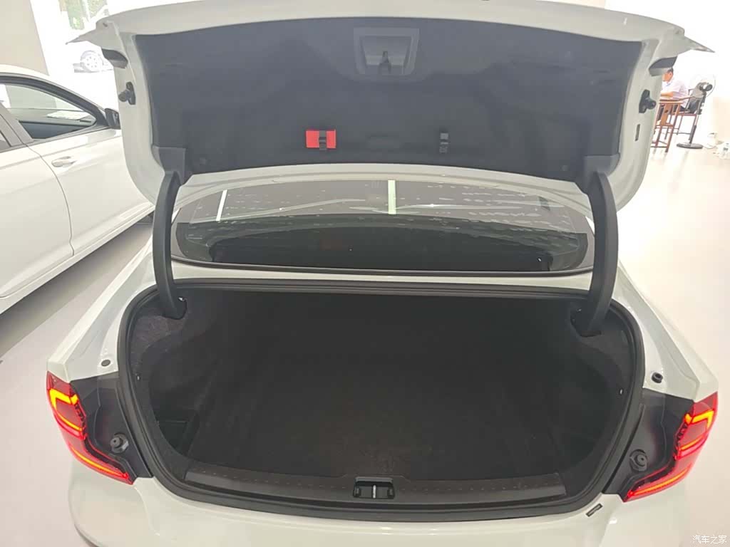 Volvo S60, 2022 19