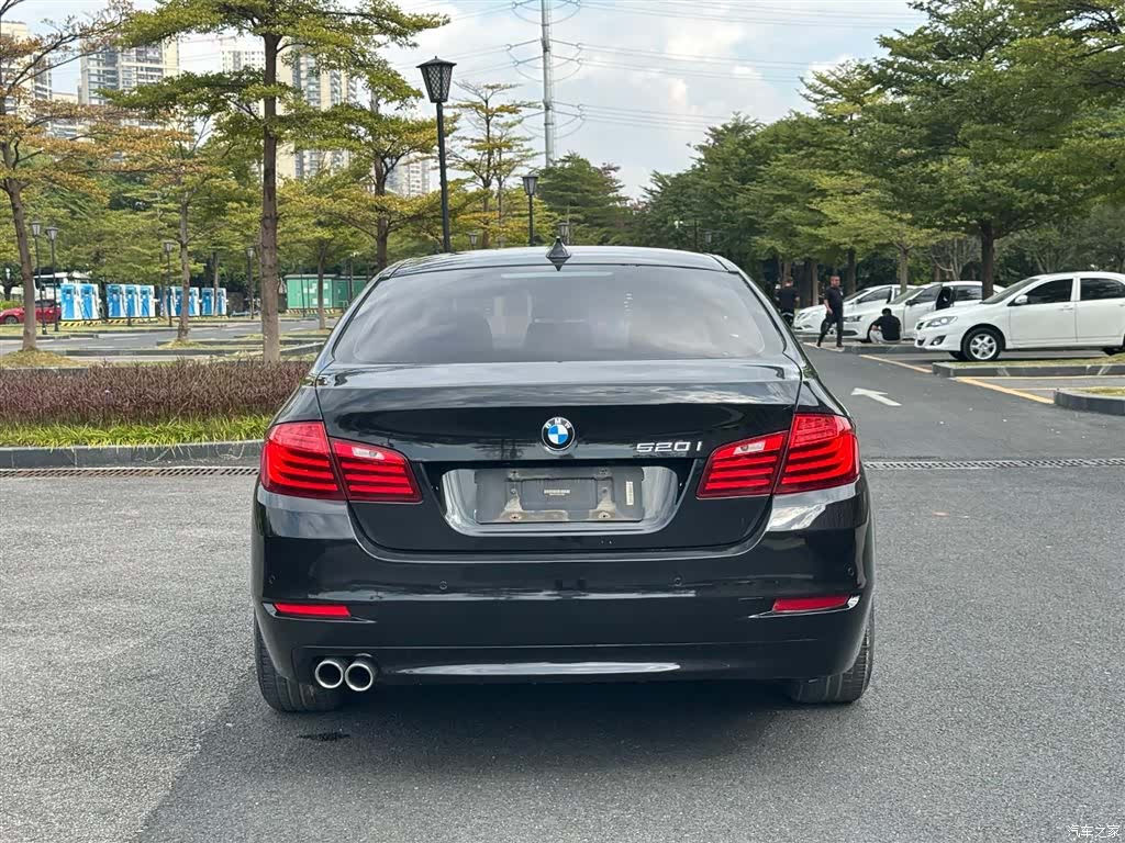 BMW 5 Series, 2017 16