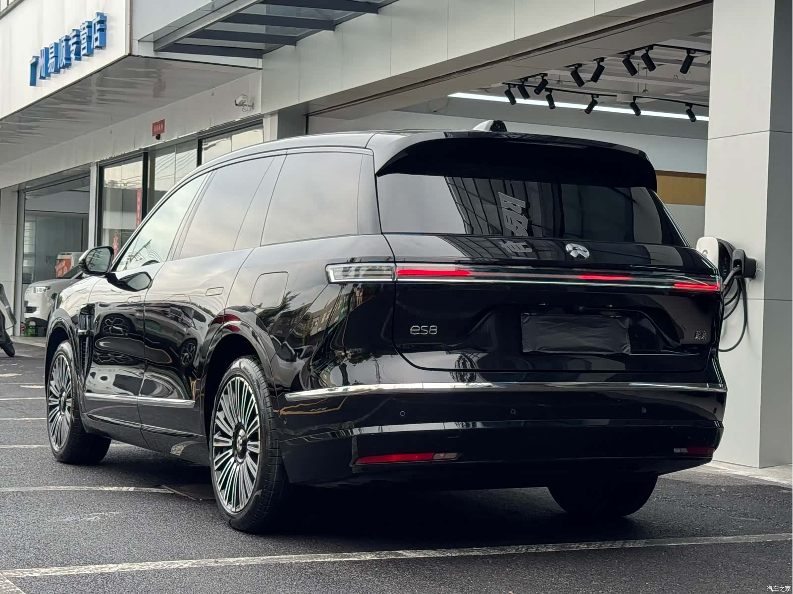 NIO ES8, 2026 7
