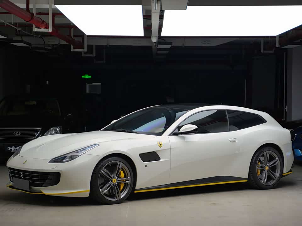 Ferrari GTC4Lusso