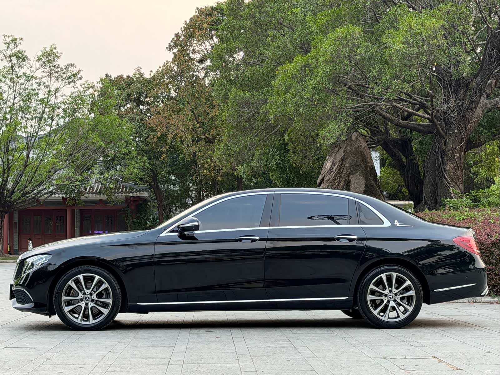 Mercedes-Benz E-Class, 2018 4