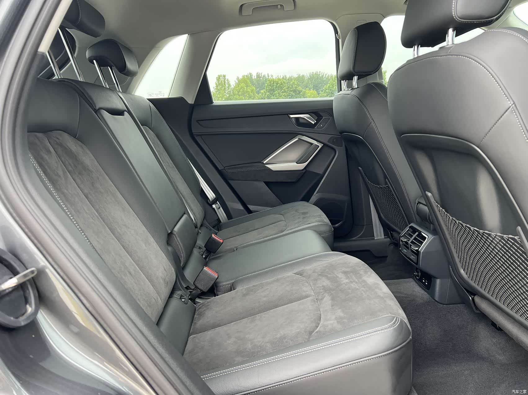 Audi Q3, 2022 10