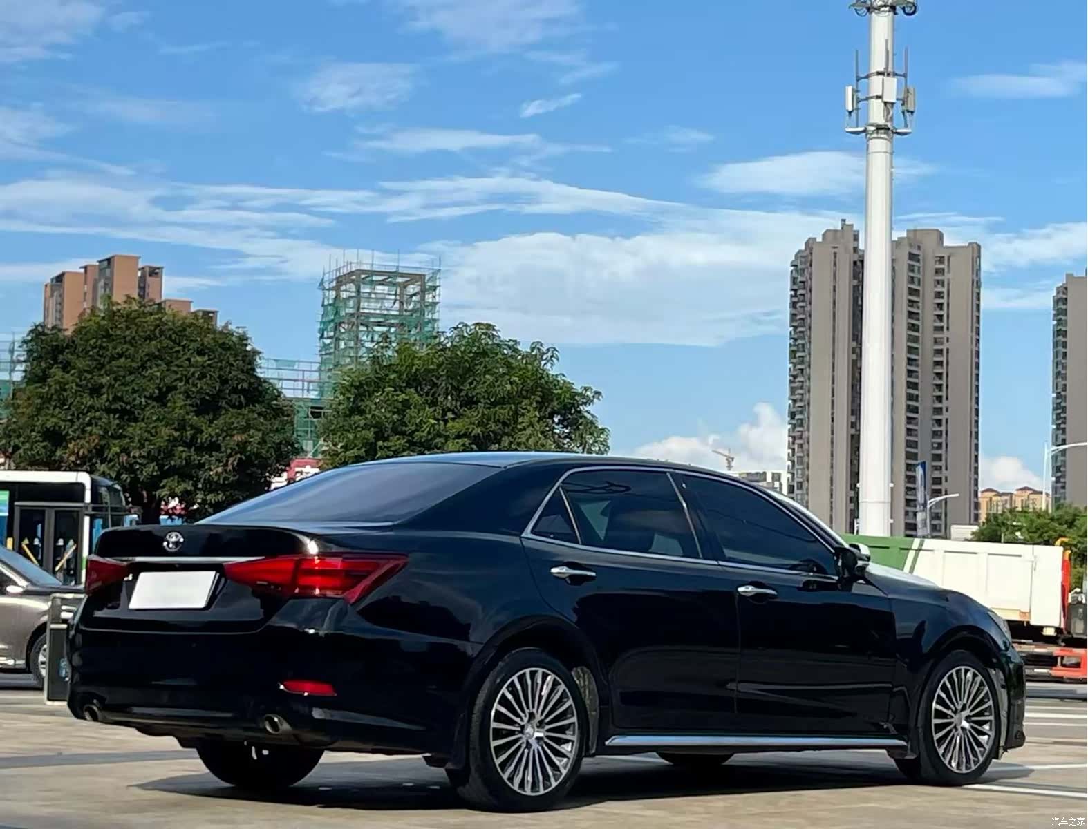 Toyota Crown, 2018 7