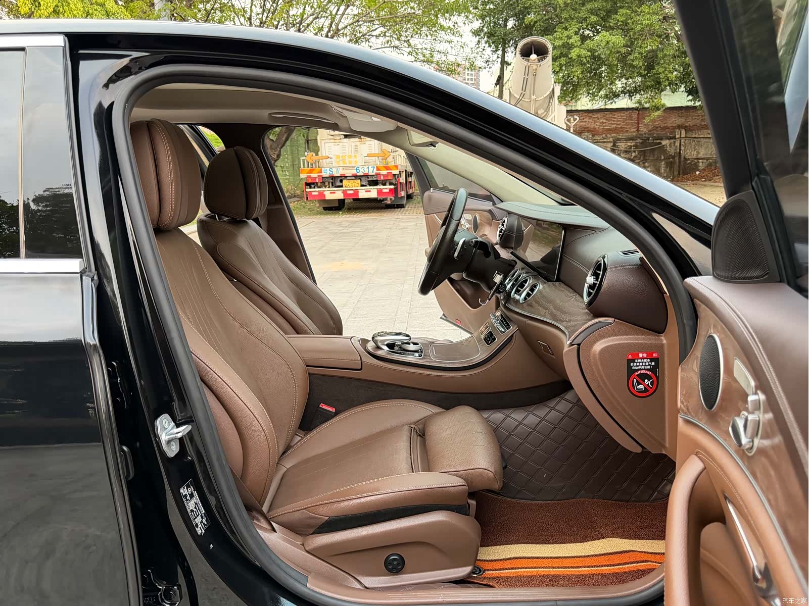 Mercedes-Benz E-Class, 2018 11