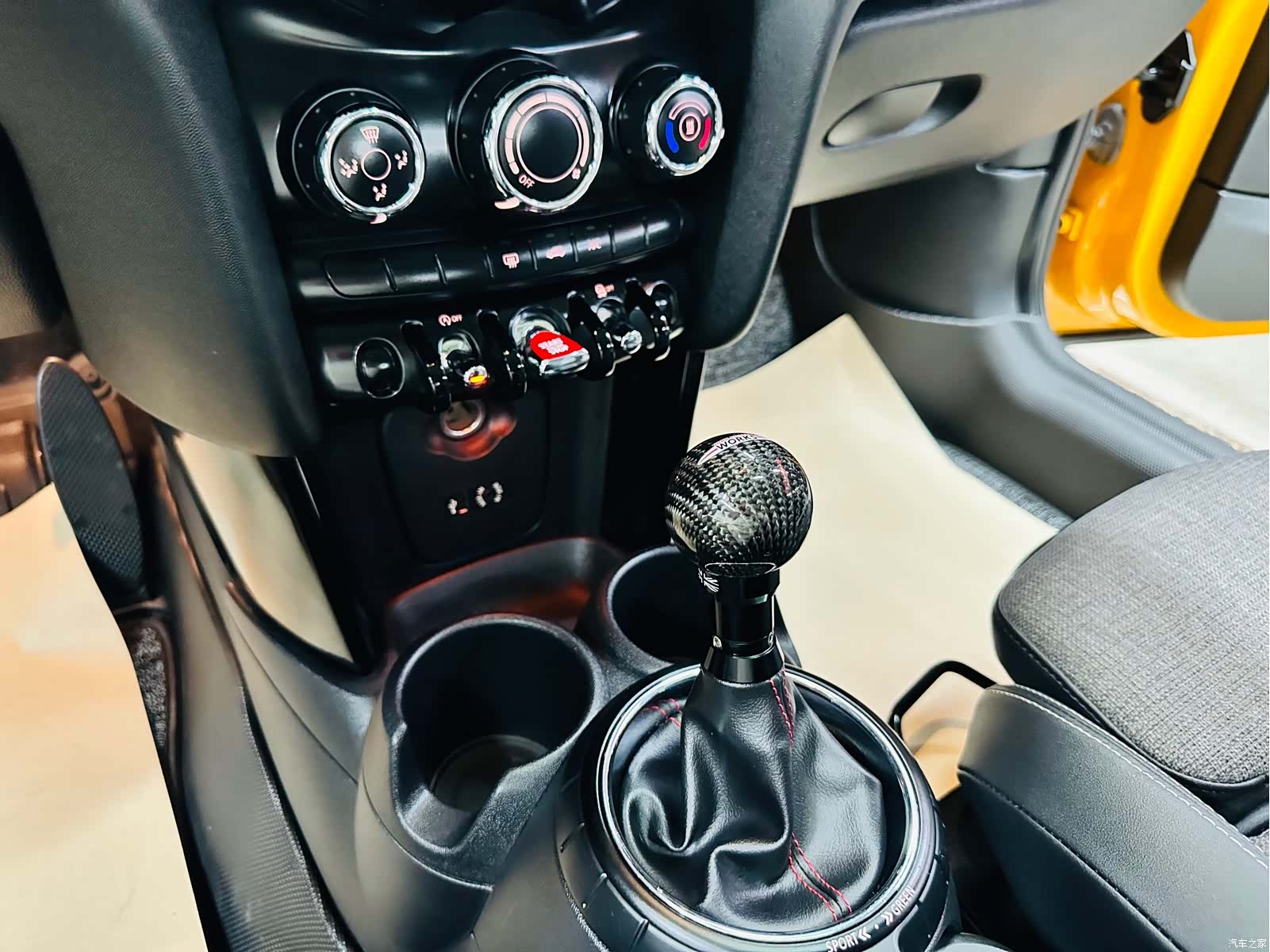 Mini Cooper, 2015 40
