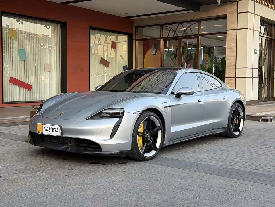 Porsche Taycan