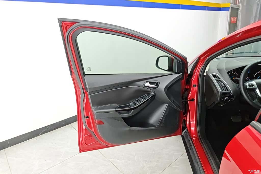 Ford Focus, 2013 7