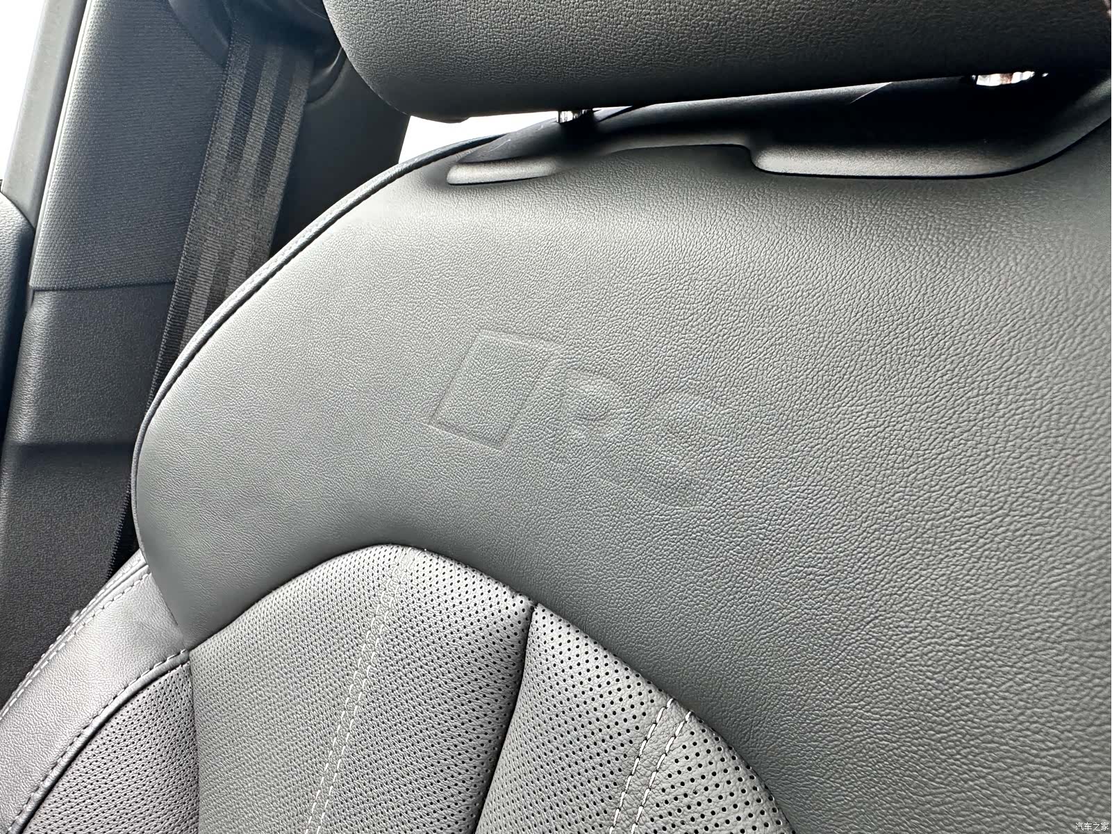 Audi A4L, 2024 12