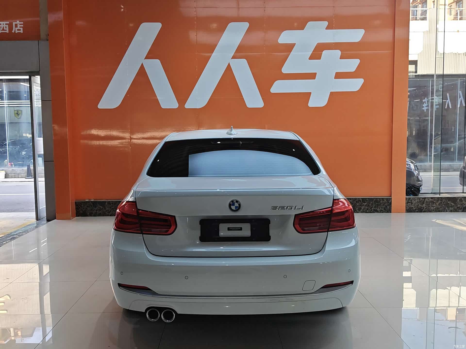 BMW 3 Series, 2018 все фото