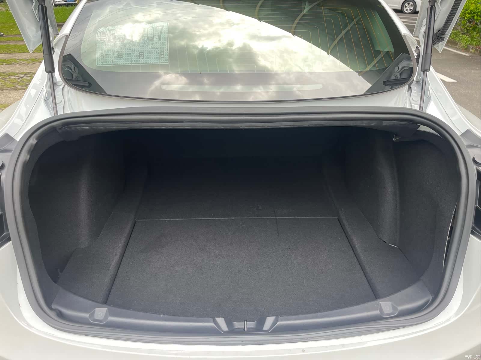 Tesla Model 3, 2019 9