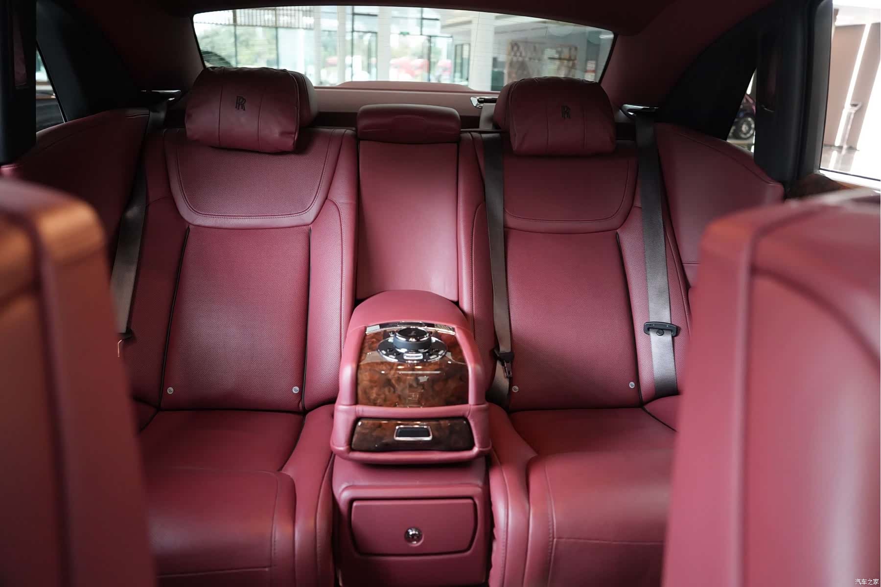 Rolls-Royce Ghost, 2020 6