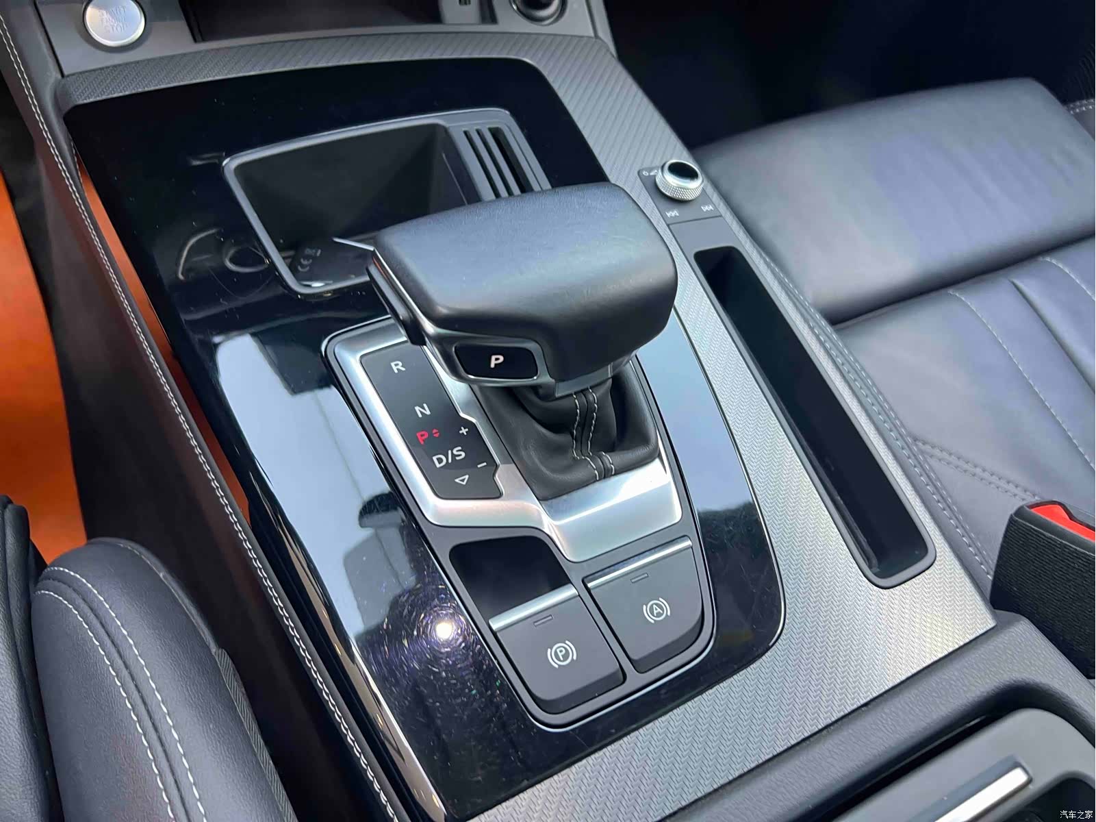 Audi Q5L, 2022 4
