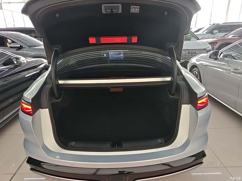 BYD Han, 2025 19