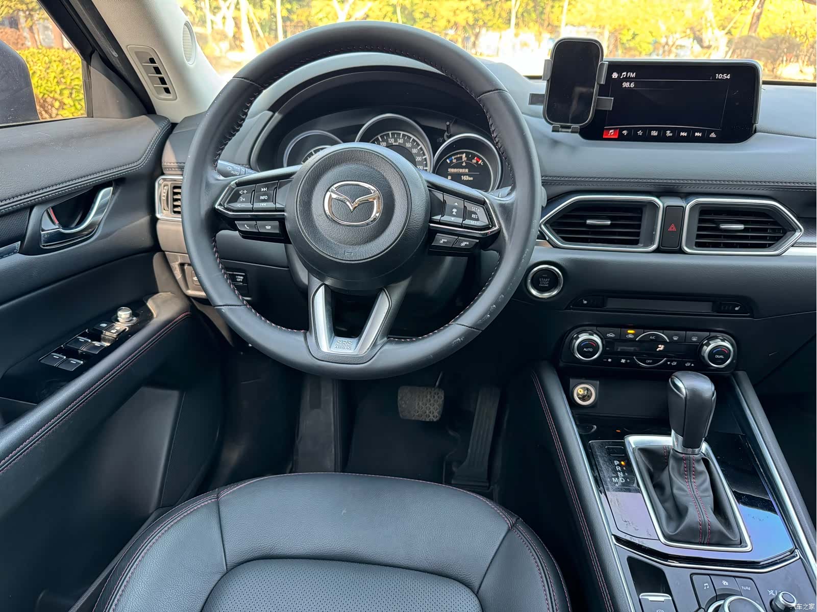 Mazda CX-5, 2022 все фото