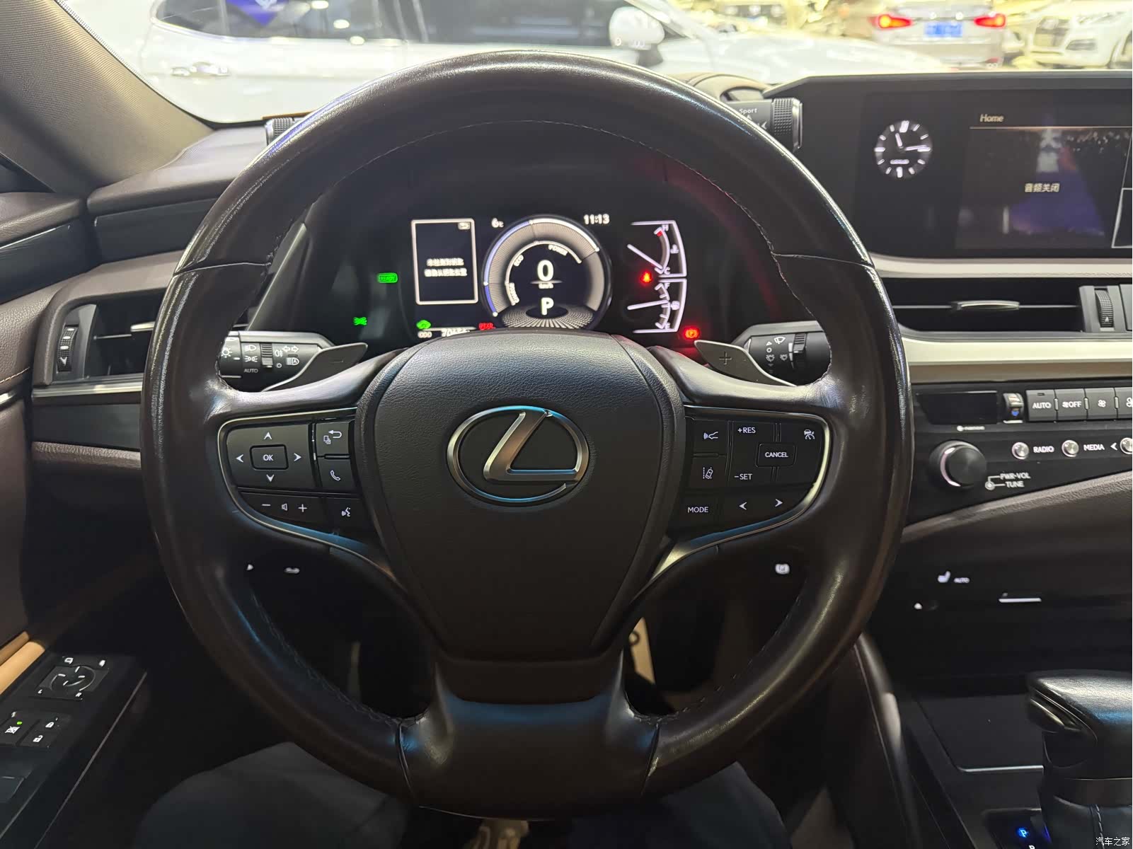 Lexus ES, 2020 13